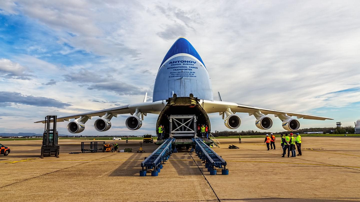 air-charter-oversized-cargo