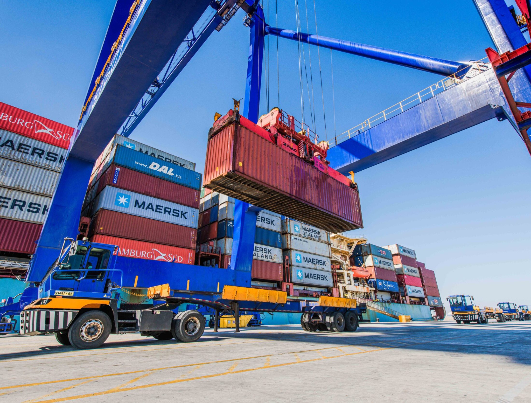 full container loading at the port