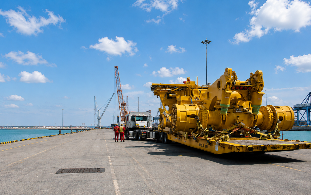 heavy-machinery-transport-from-china-to-uae